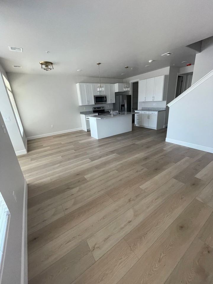 1017 N 1030 W - Photo 3 of 21