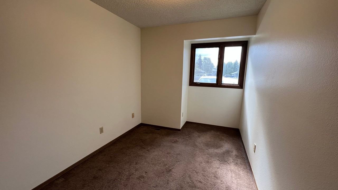 2200 Minerva Way #B8 - Photo 5 of 10