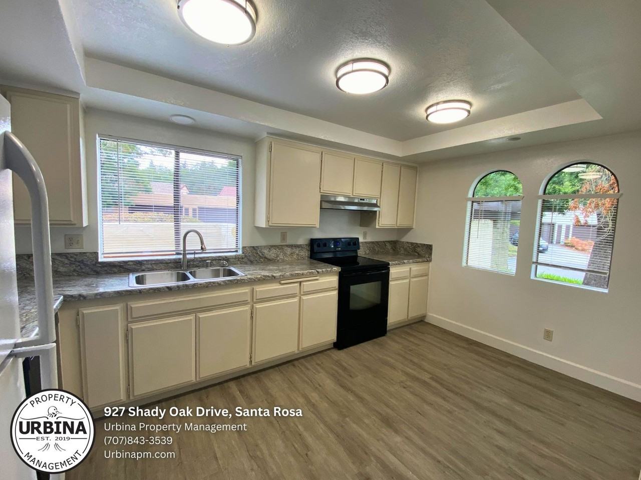 927 Shady Oak Dr - Photo 6 of 15