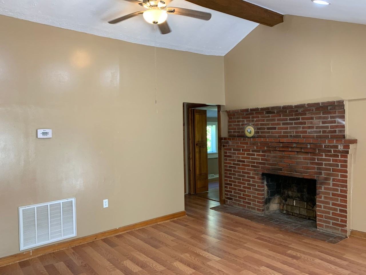 103 Quarry Ln - Photo 2 of 10