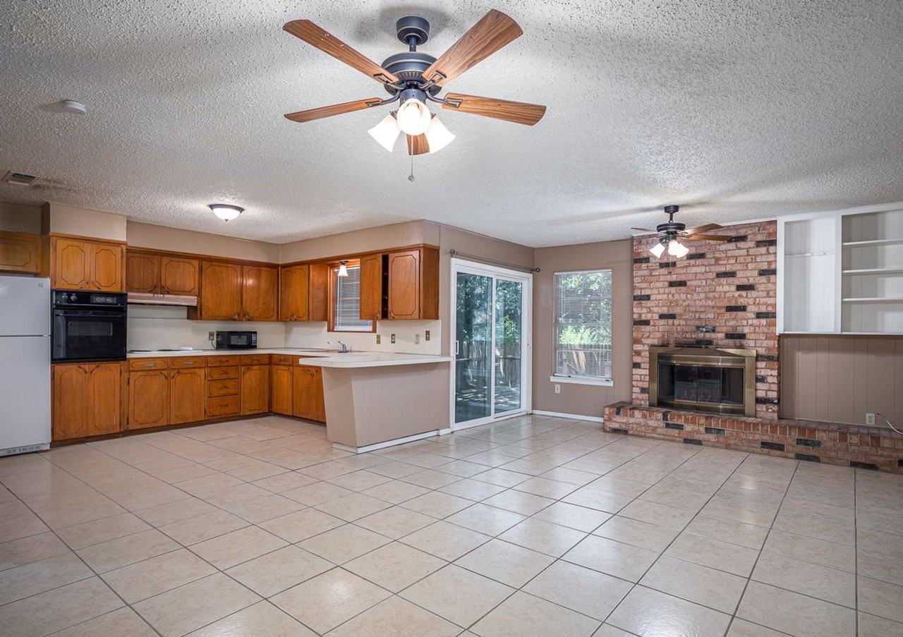 213 Fox Drive - Photo 4 of 13