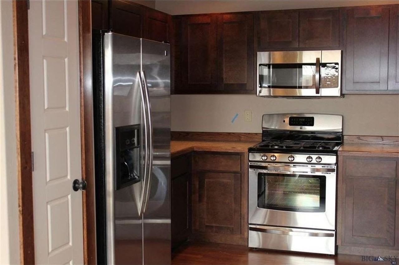 1109 Idaho St #A - Photo 3 of 8