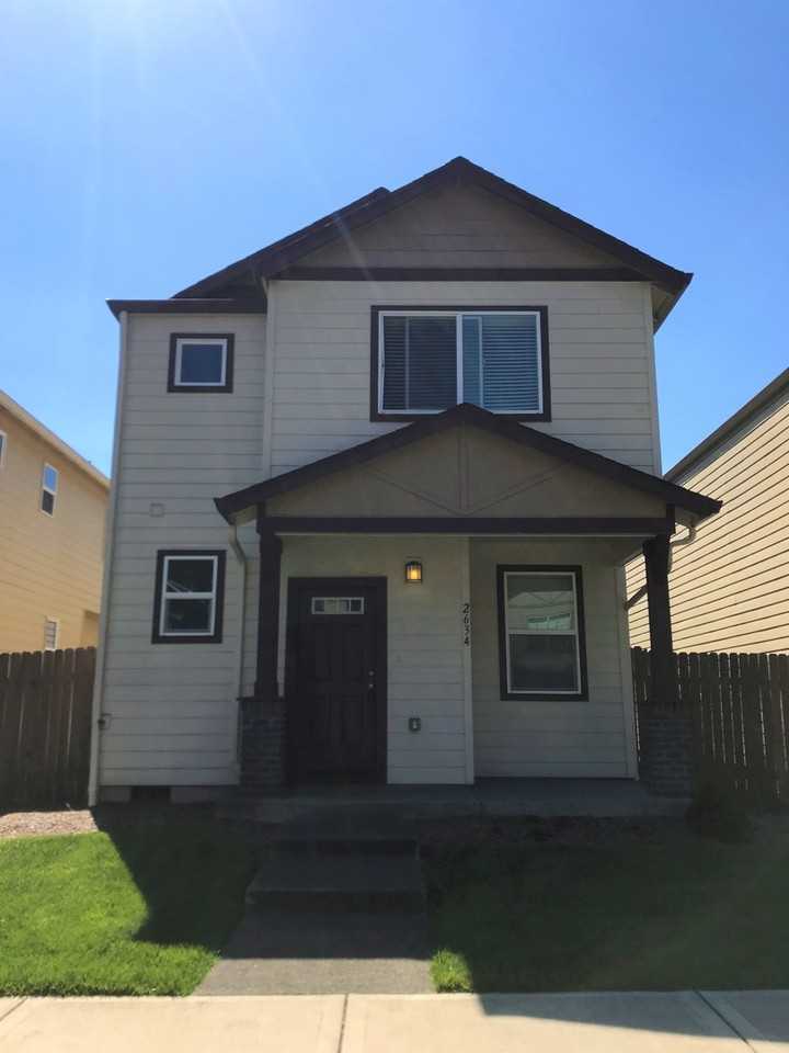 2634 Ne 88th Pl - Photo 2 of 31