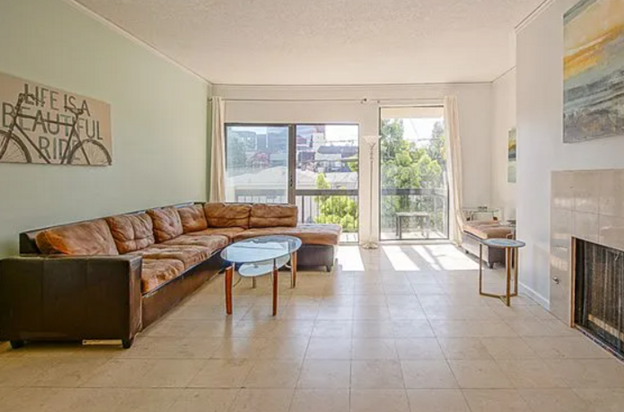 723 Westmount Dr - Photo 2 of 17