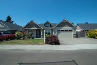 1499 N Oak St - Photo 1 of 1