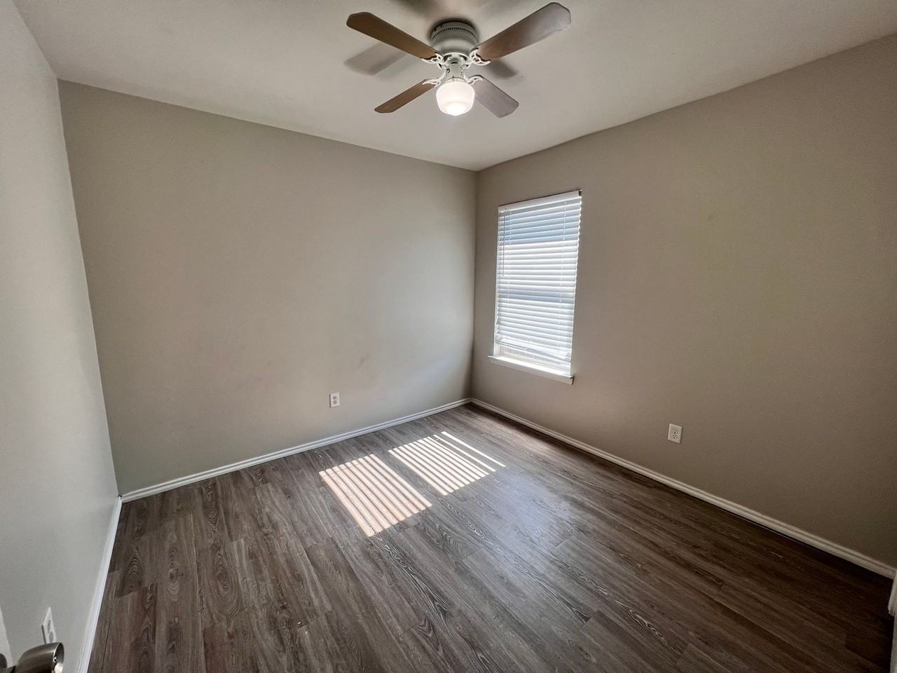 4315 E 61st St - Photo 6 of 11