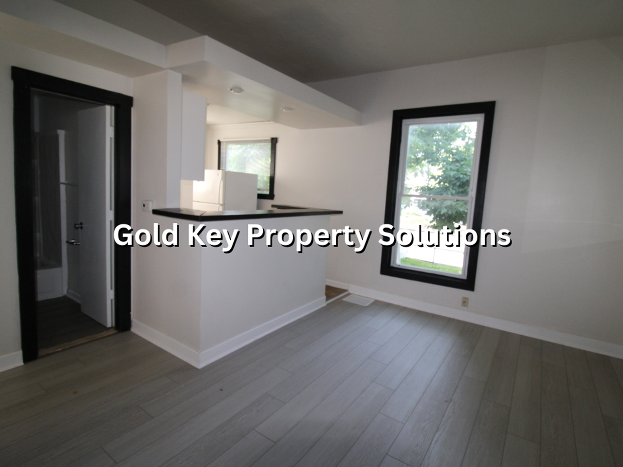 706 University Blvd - Photo 7 of 18
