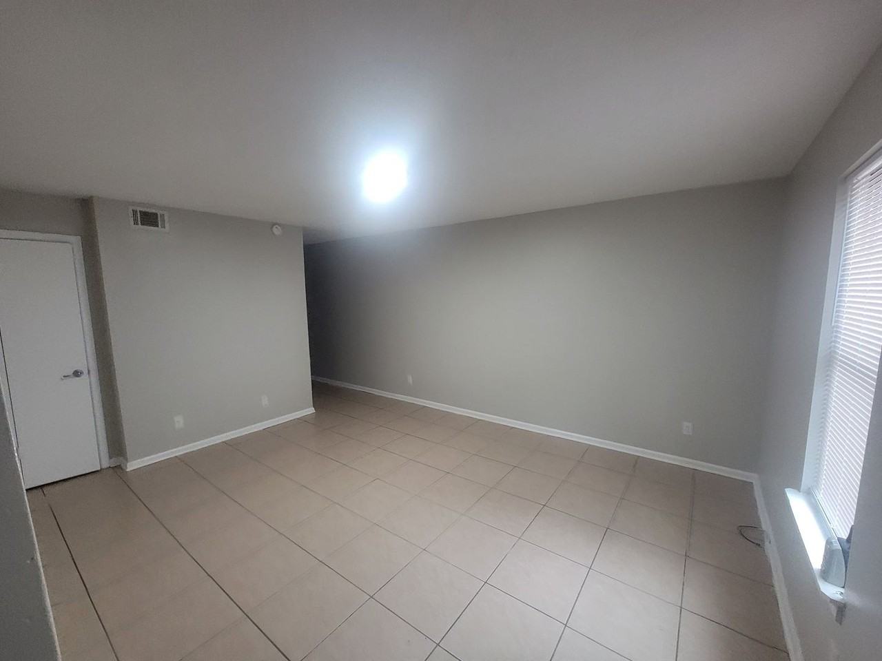 151 Chalet North Ct - Photo 3 of 15