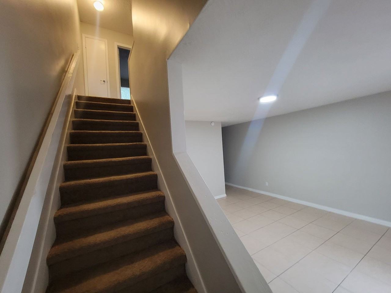151 Chalet North Ct - Photo 4 of 15
