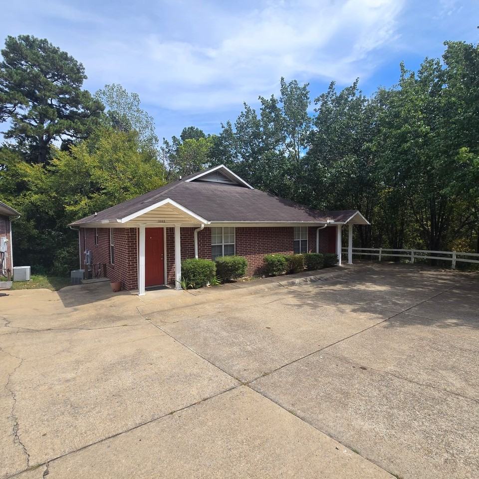 1007 North Broadway Street - Photo 2 of 13