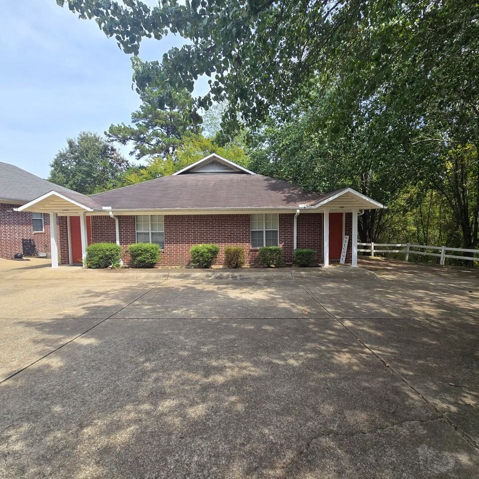 1007 North Broadway Street - Photo 3 of 13