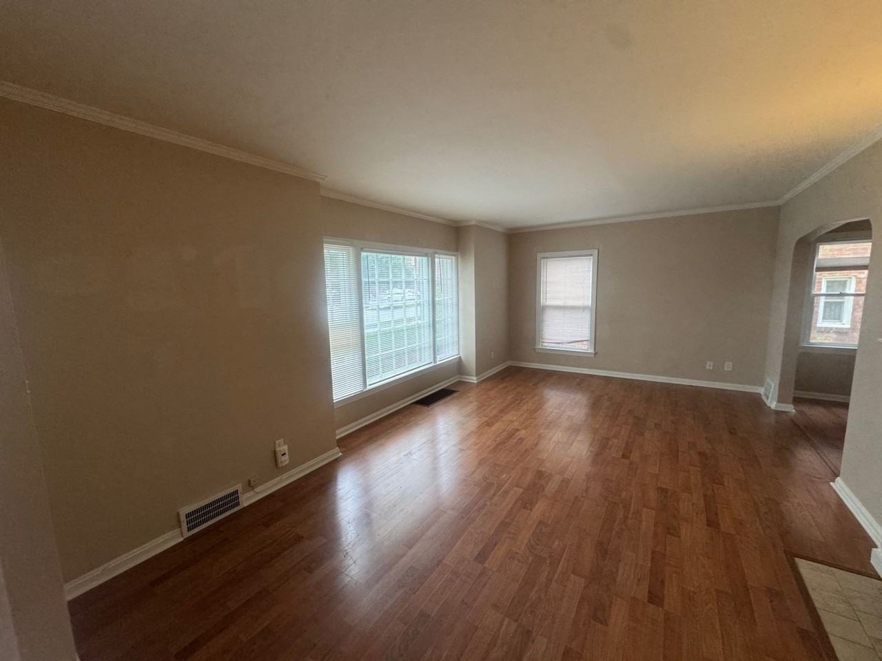 3966 Lansdale Rd - Photo 6 of 33