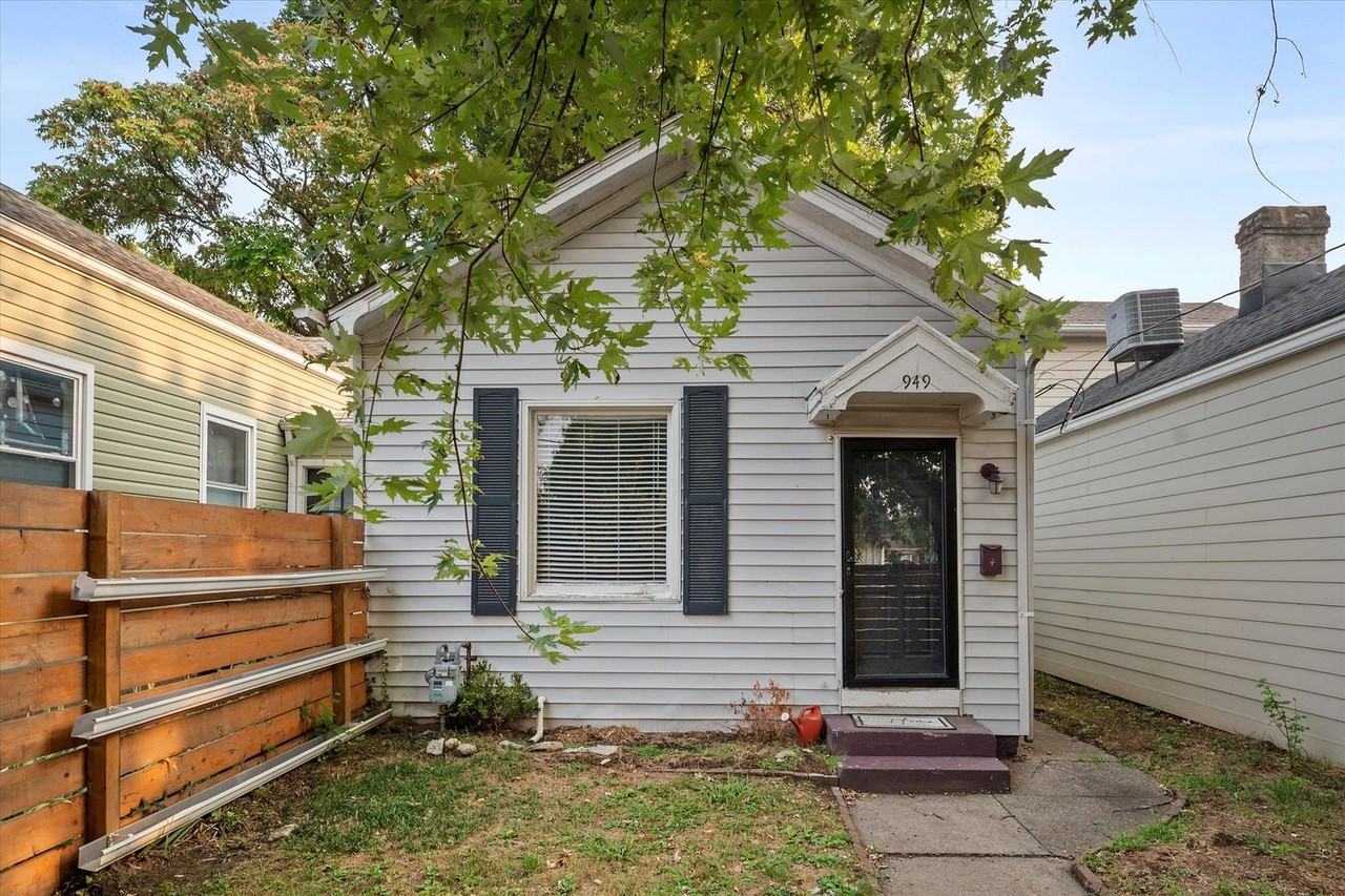 949 Mary St - Photo 2 of 13