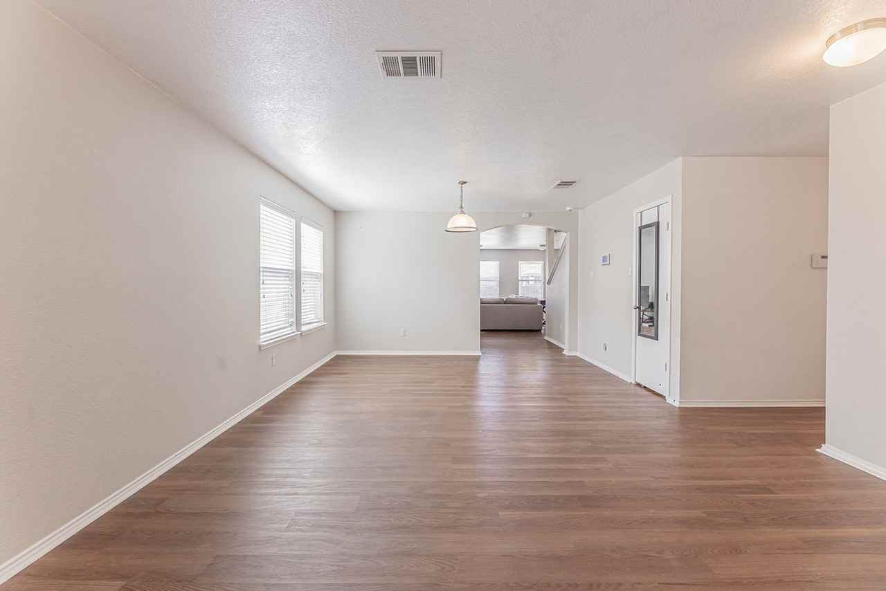 9013 Devonshire Ct - Photo 2 of 46