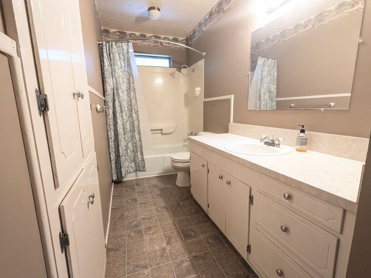 1 Inwood Rd - Photo 5 of 6