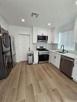 featured image of 1176 Seaward St #2