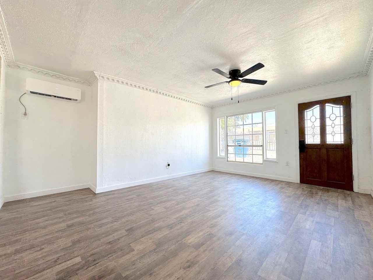 5656 Dailey Ave - Photo 2 of 21