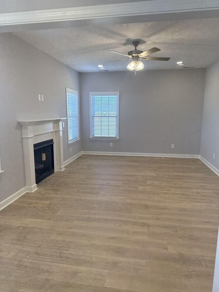 3261 Volta Rd - Photo 2 of 11