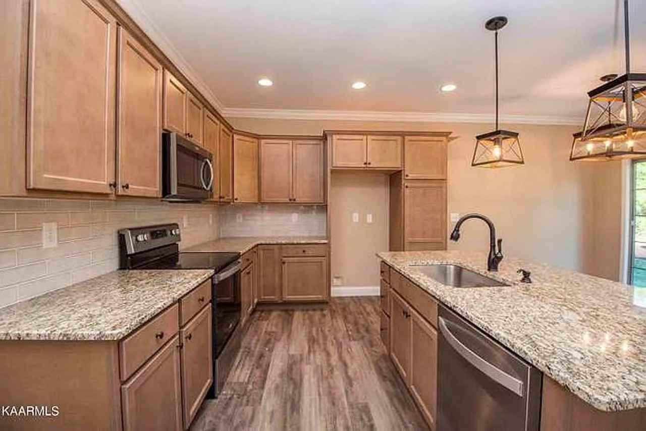 10109 Songbird Ln - Photo 4 of 24