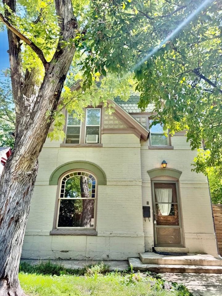 1020 Detroit St - Photo 2 of 50