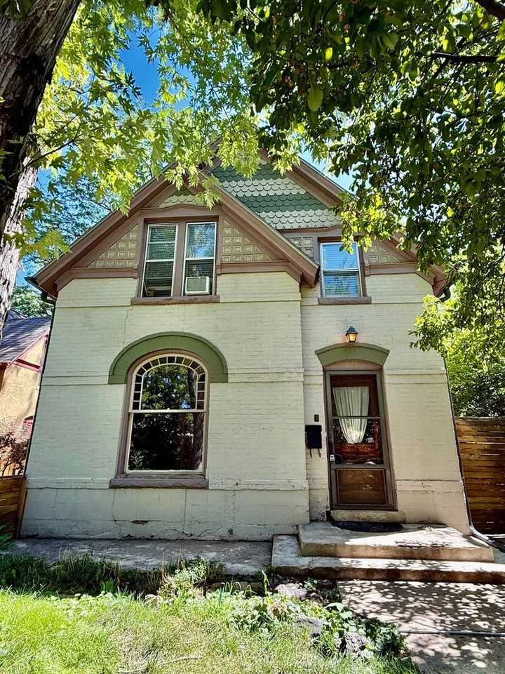 1020 Detroit St - Photo 3 of 50