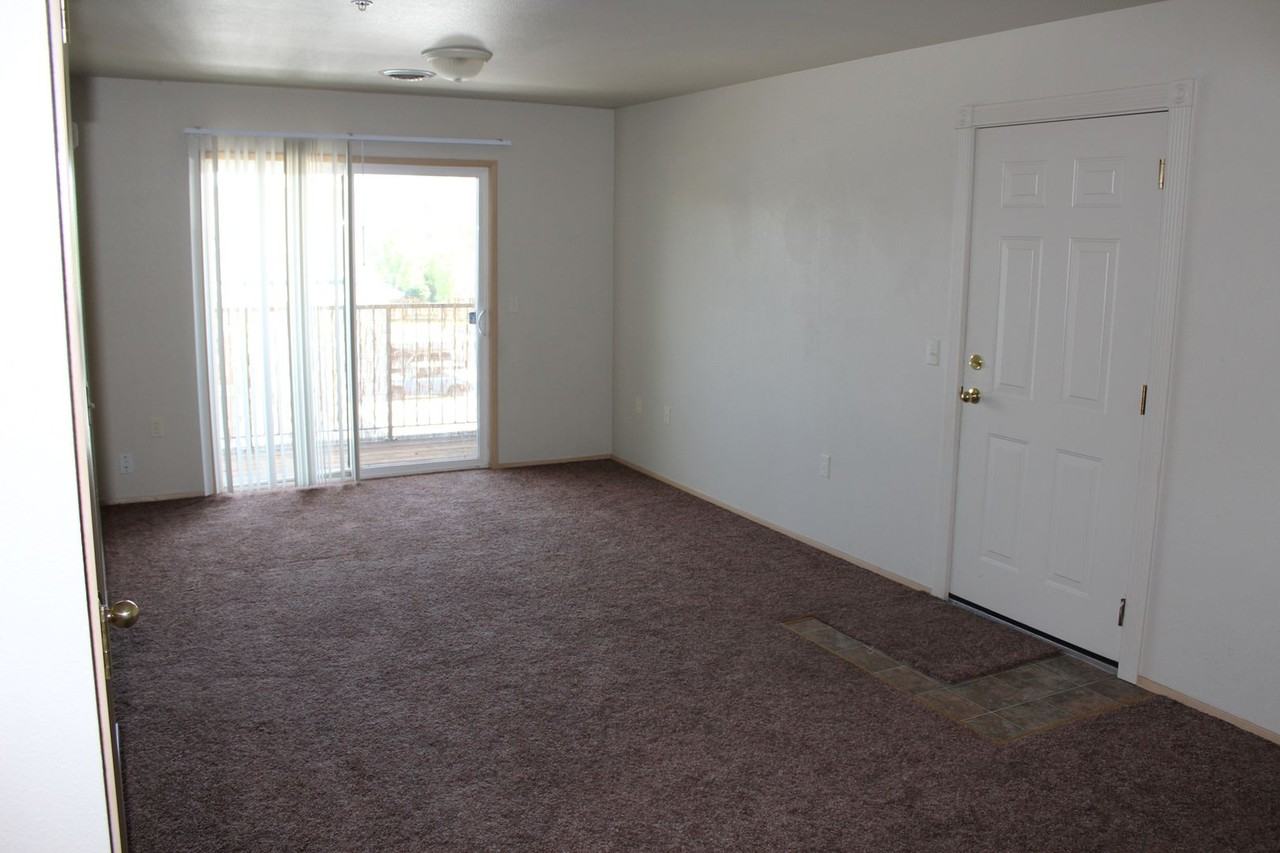 3335 N Lakeharbor Ln - Photo 6 of 11