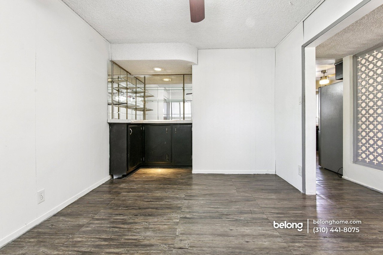 6911 Bellaire Ave - Photo 5 of 16