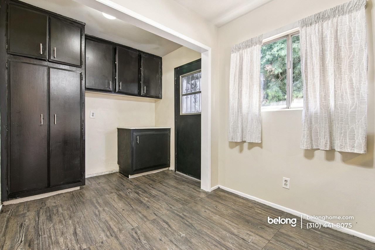 6911 Bellaire Ave - Photo 7 of 16