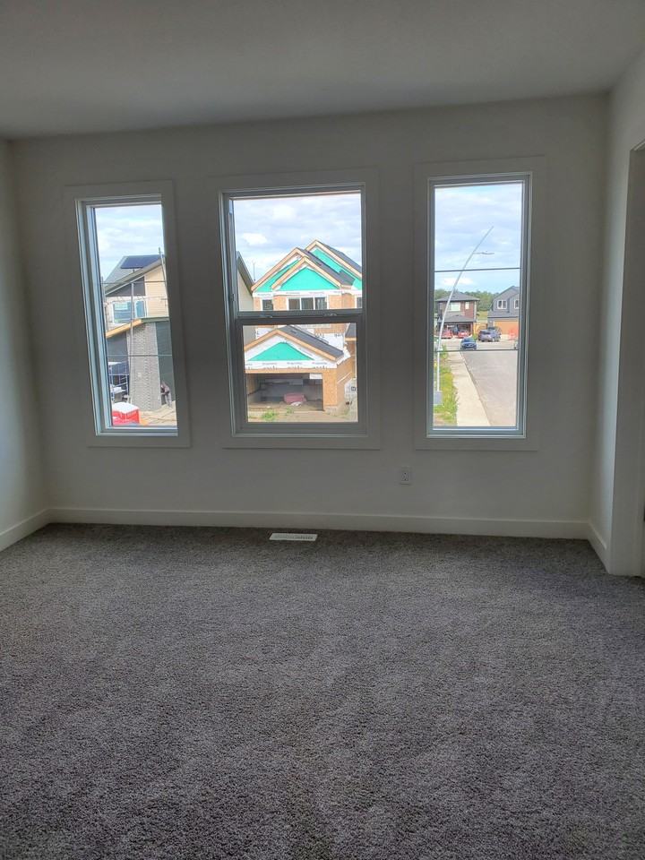 17314 6a Street Northeast - Photo 7 of 16