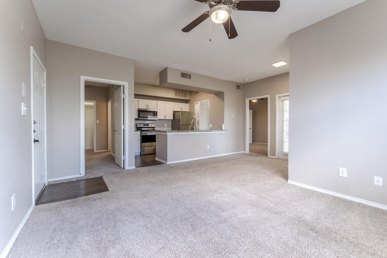 Harbor House on Saratoga - Photo 7 of 19