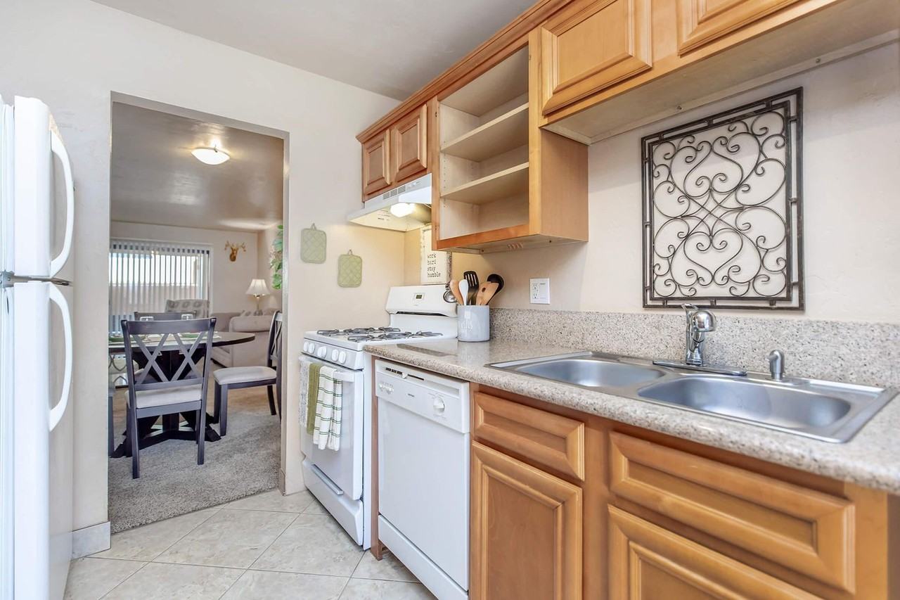 Pebble Creek Apartments - Photo 4 of 40