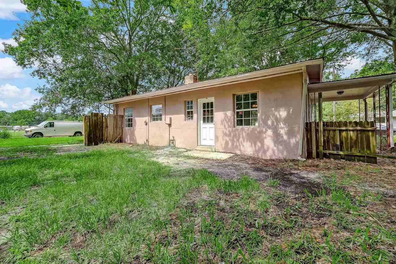 979 Mikael Ave - Photo 4 of 15