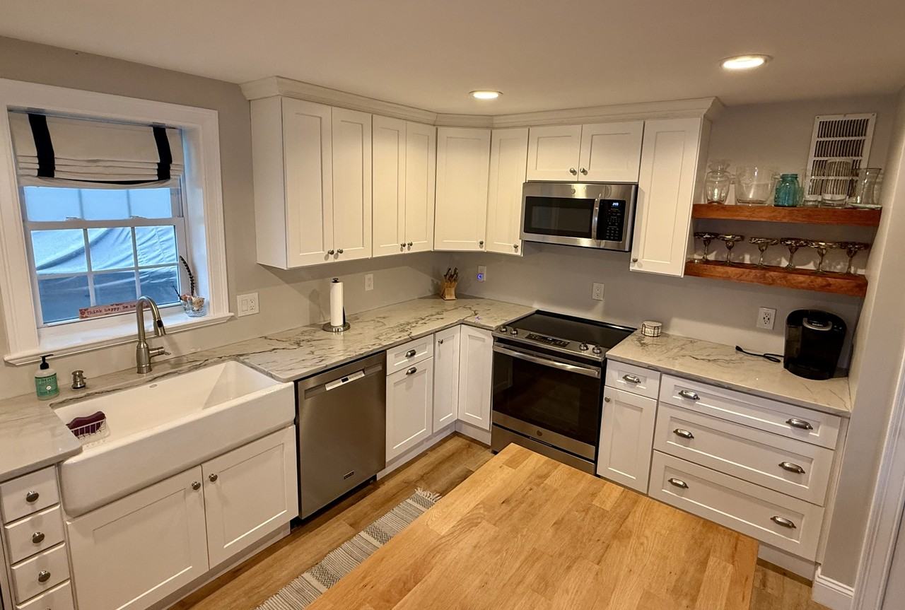 199B W Shore Dr #B - Photo 2 of 12