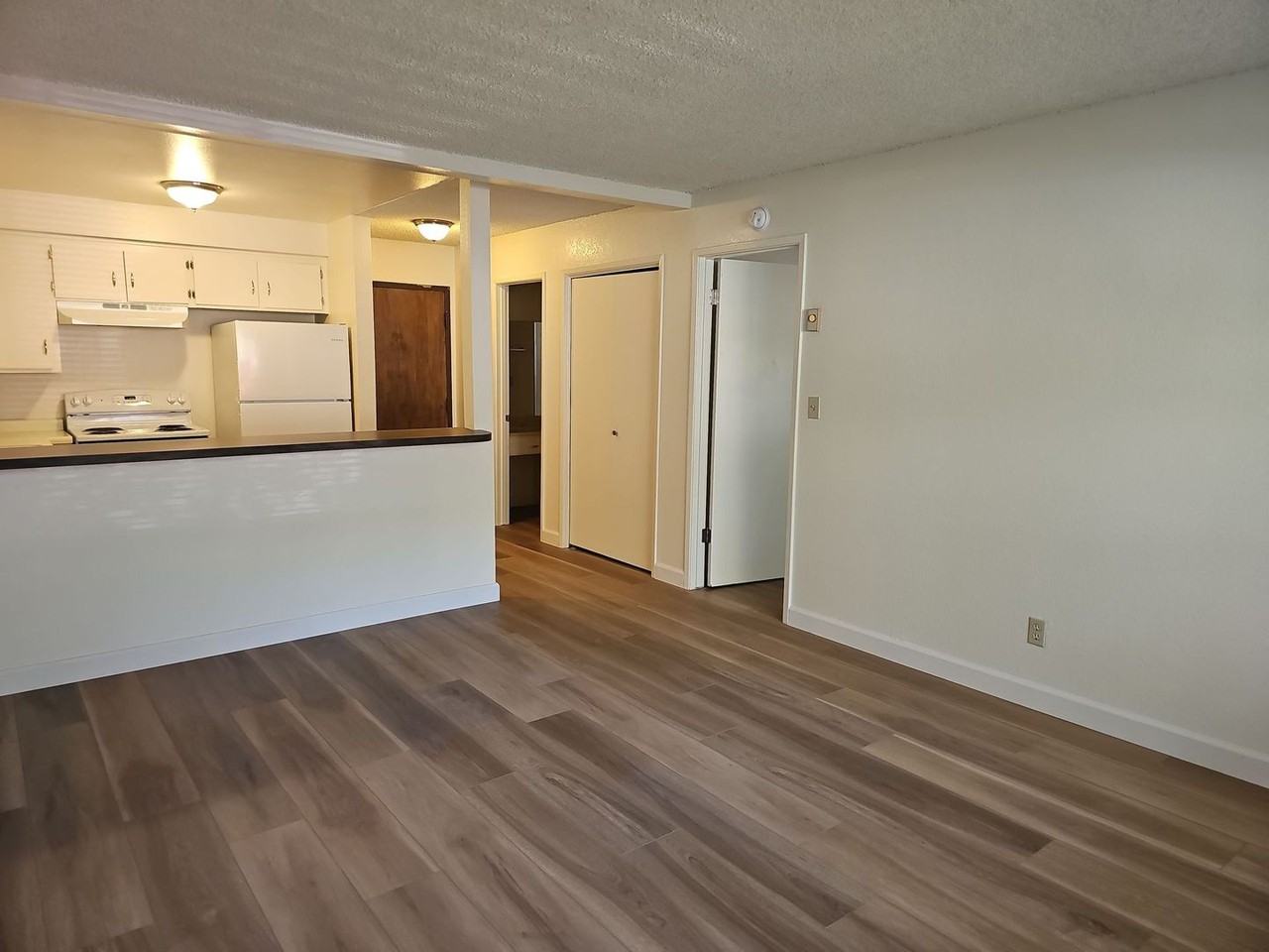 0175 1807 Abbott - Photo 4 of 8