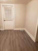 featured image of 2001 Hall St #B