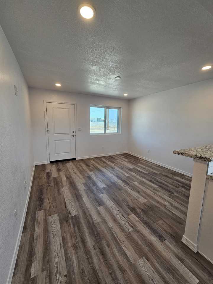 4062 E Main St #A2 - Photo 5 of 9