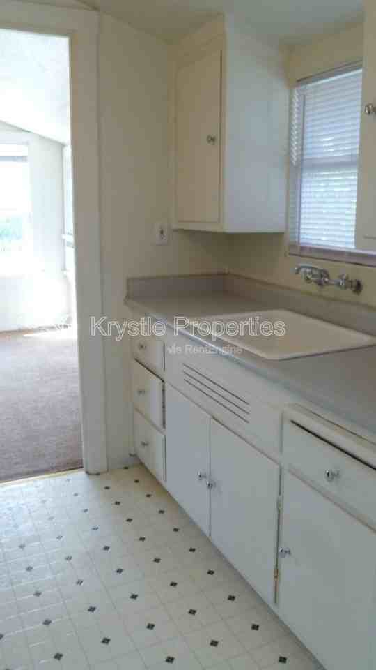 322 Evans Ave - Photo 2 of 6