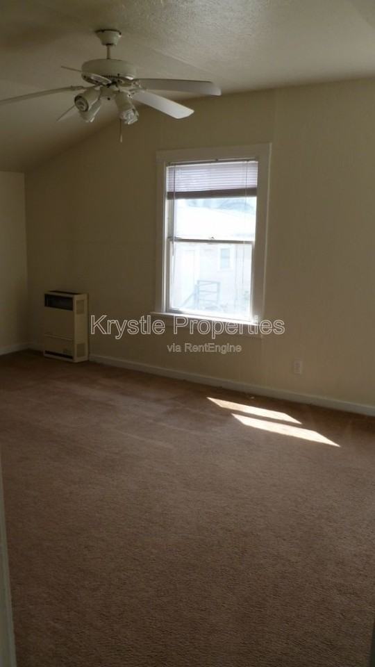 322 Evans Ave - Photo 4 of 6