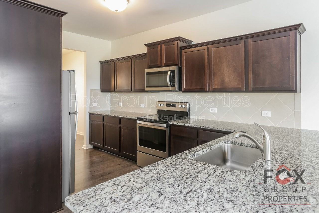 124 Canada Drive - Photo 7 of 23