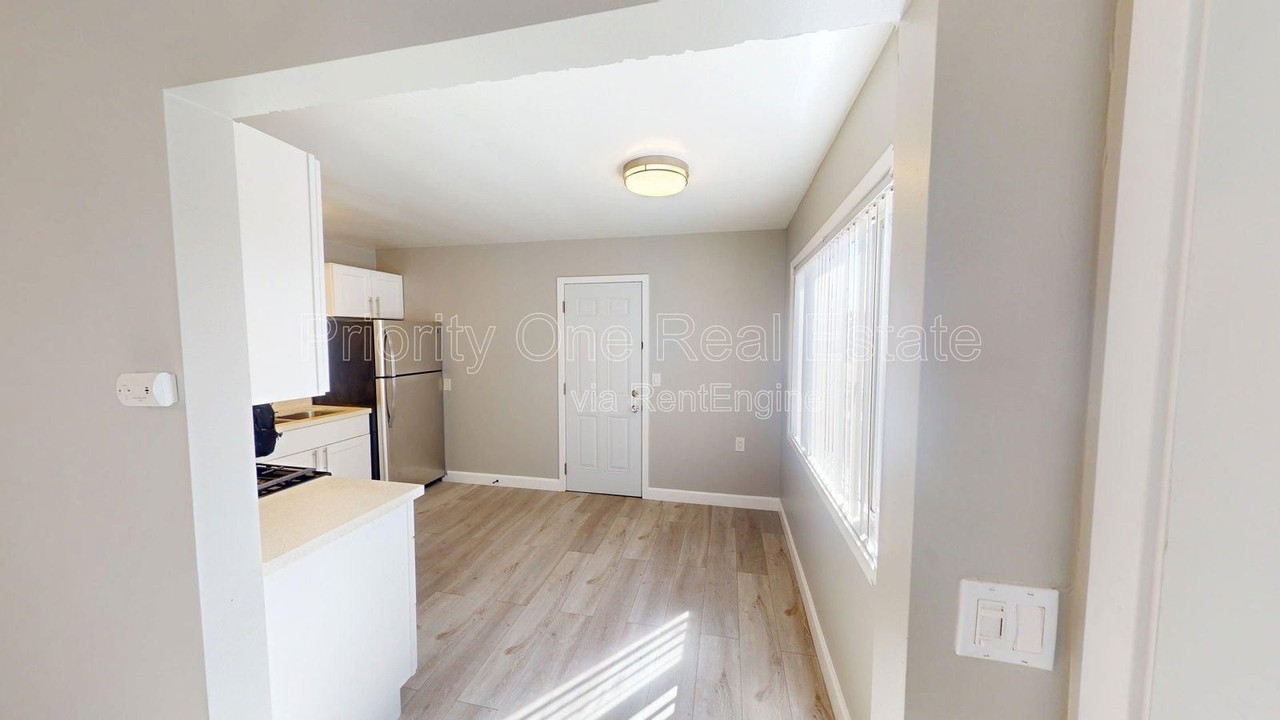 277 Cedar Ave #A - Photo 7 of 20