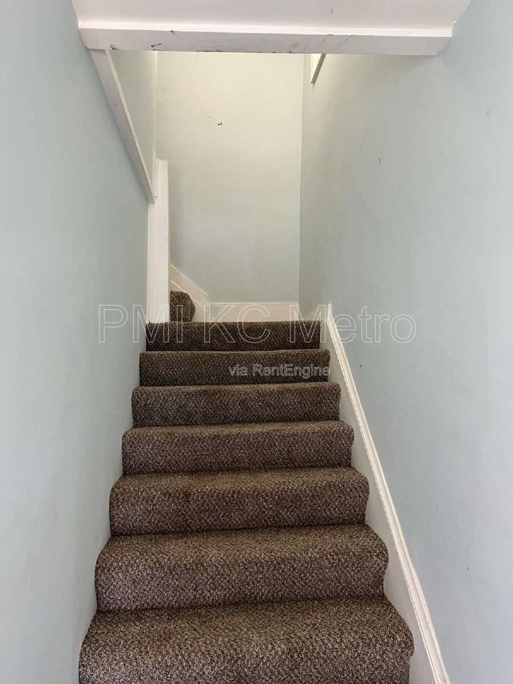 3416 Anderson Ave #2 - Photo 3 of 34