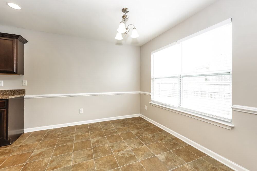8006 Alydar Ct - Photo 6 of 17