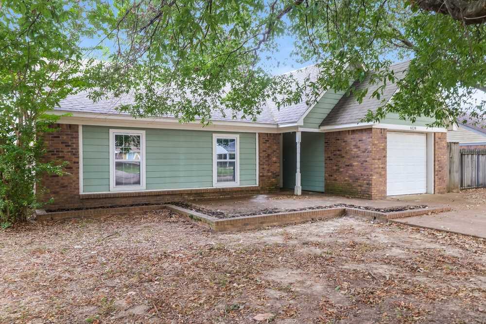 6124 Kensington Cir - Photo 3 of 16