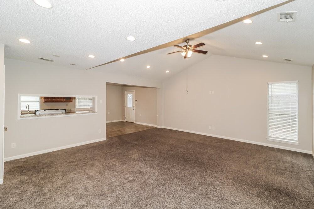 6124 Kensington Cir - Photo 5 of 16