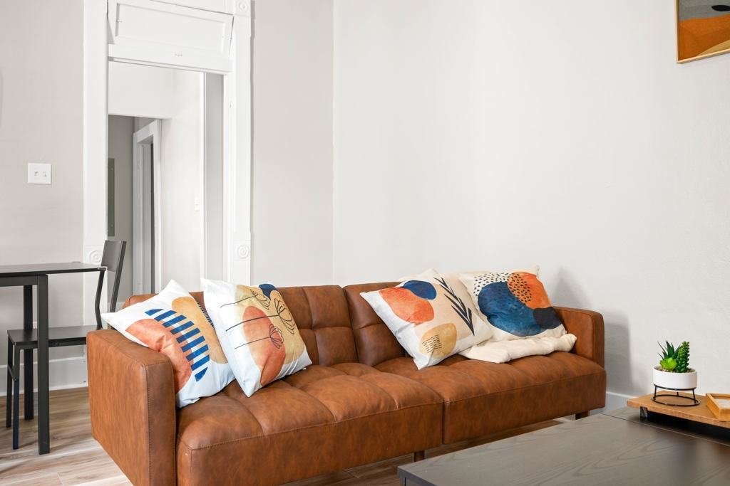 639 Maple St #B - Photo 7 of 12