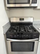 939 E Divisadero St - Photo 1 of 1