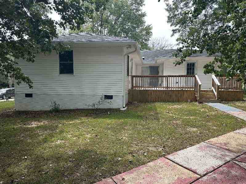 1118 Bridgette St - Photo 2 of 17