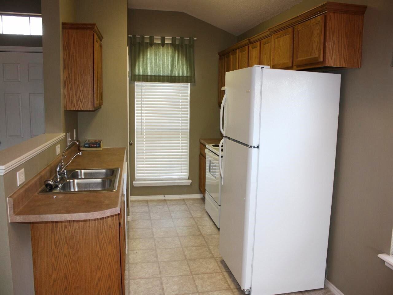 6535 87th St - Photo 3 of 8