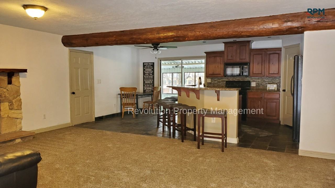 1318 E 4225 S - Photo 3 of 11