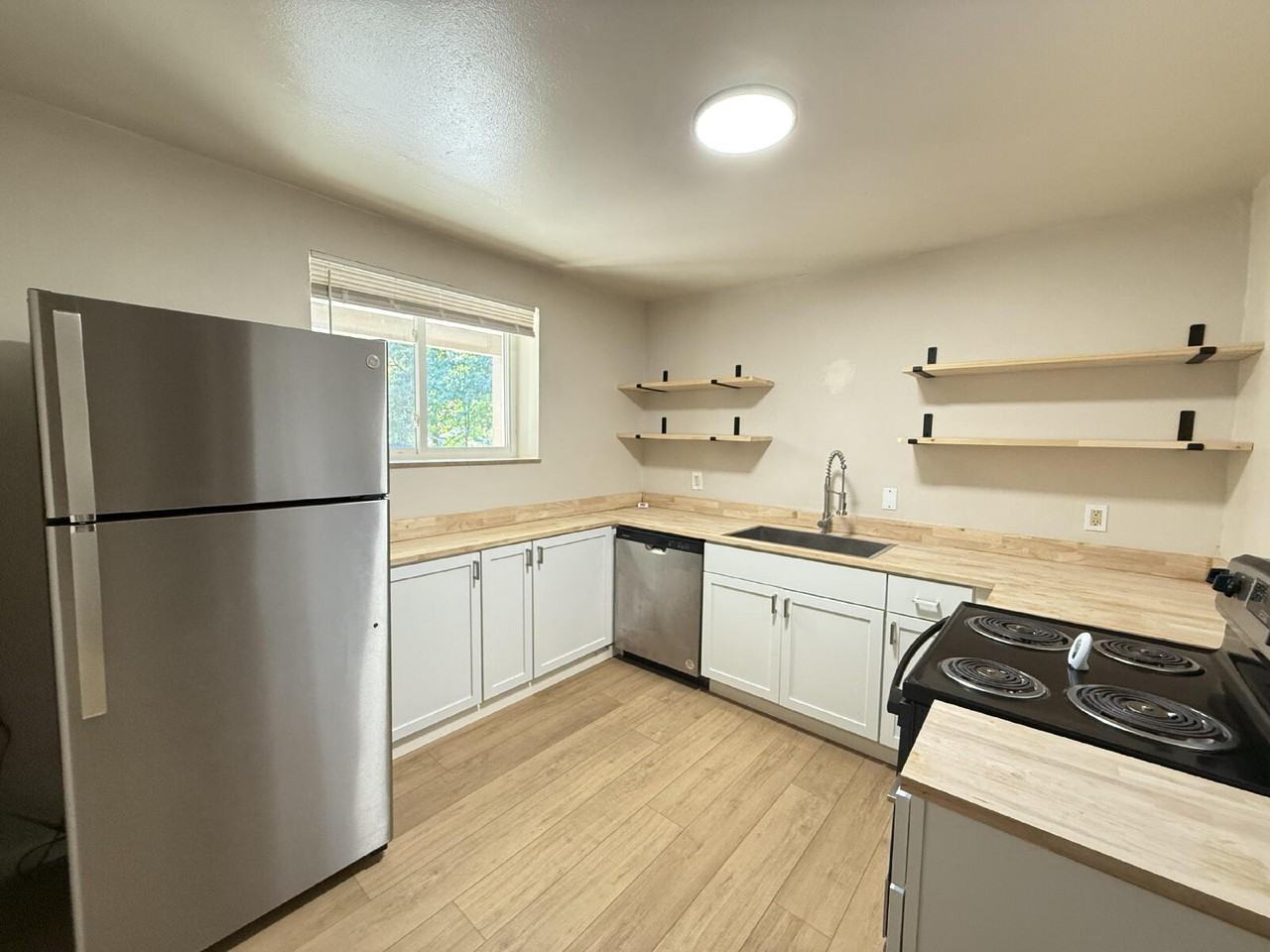 5021 Jacksboro Pike Northeast #8 - Photo 3 of 19